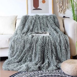 NWOT Hotel Collection Grey Faux Fur Throw 50”x60”